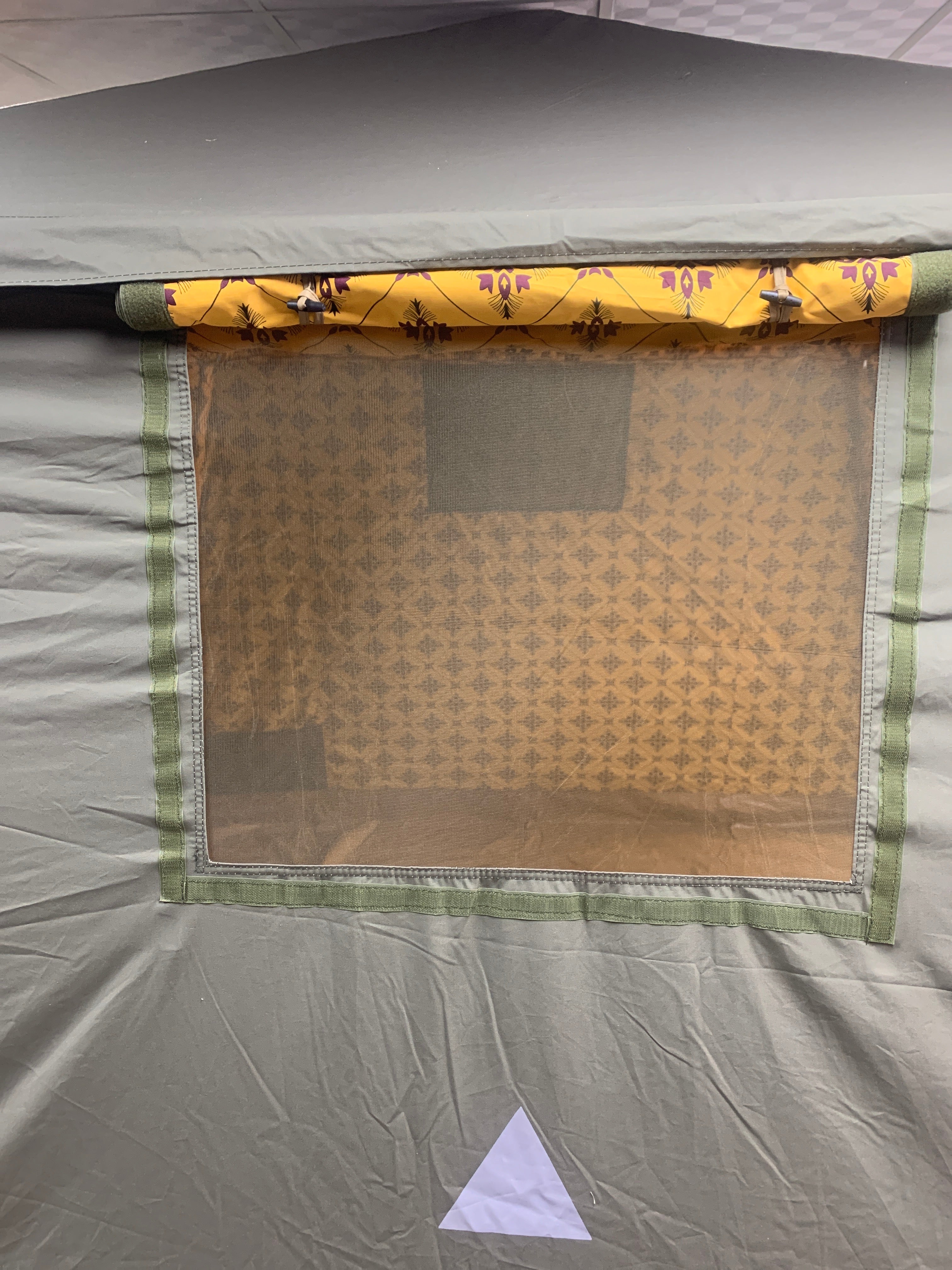 خيمة نفخ المسافر