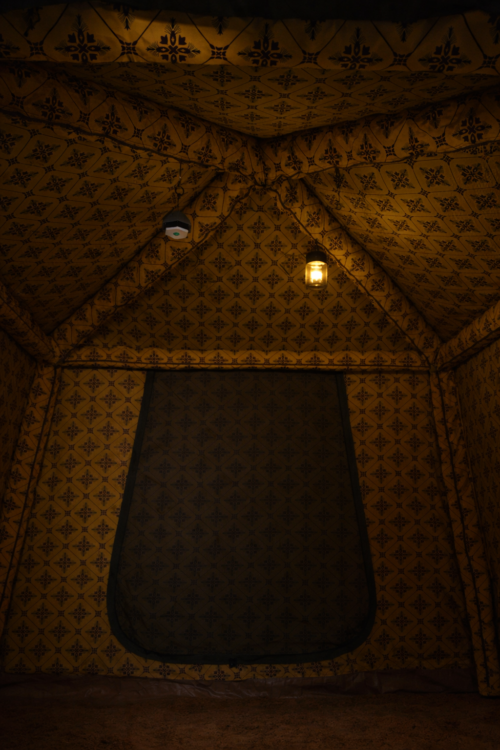 خيمة نفخ المسافر