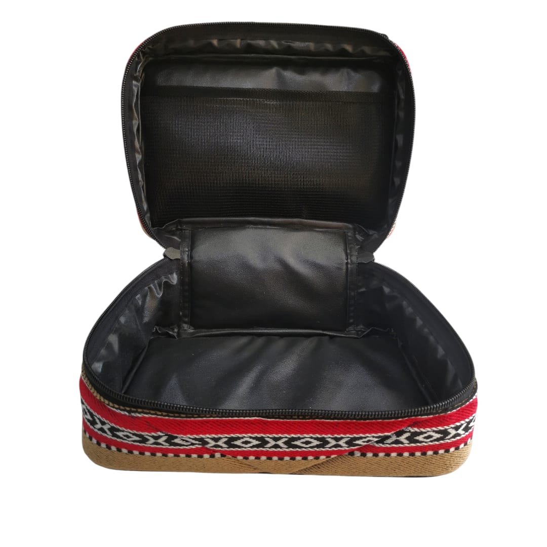 عزبة شاي صغيرة – سدو تراثي بني