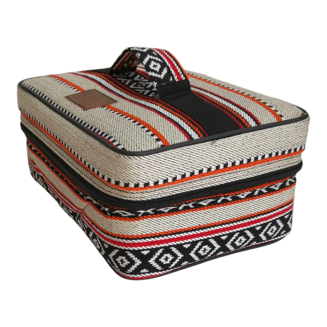 عزبة شاي صغيرة – سدو تراثي بيج